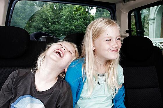 layout image (to proper size of the container)