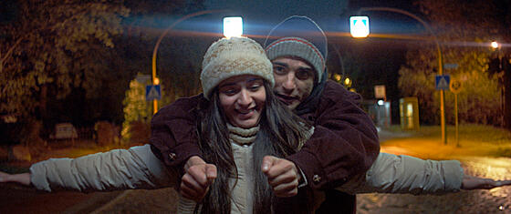 layout image (to proper size of the container)