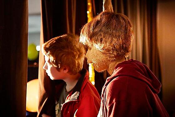 layout image (to proper size of the container)