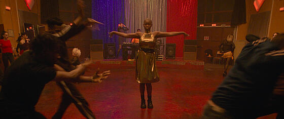 layout image (to proper size of the container)