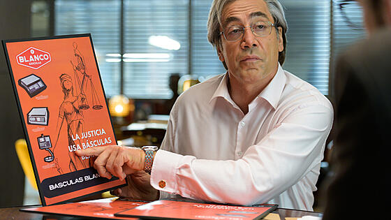 layout image (to proper size of the container)