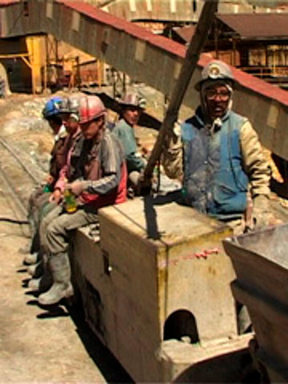 layout image (to proper size of the container)