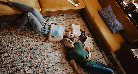 layout image (to proper size of the container)