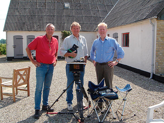 layout image (to proper size of the container)