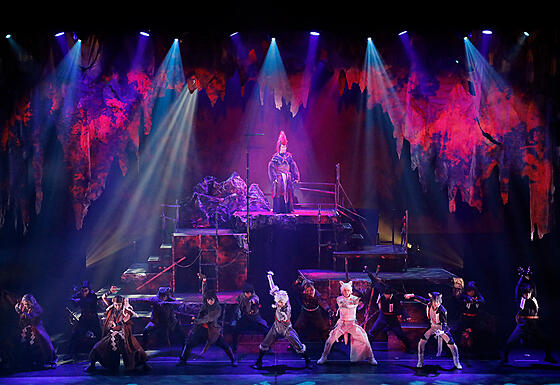 layout image (to proper size of the container)