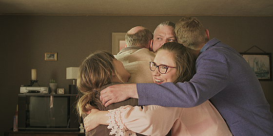 layout image (to proper size of the container)