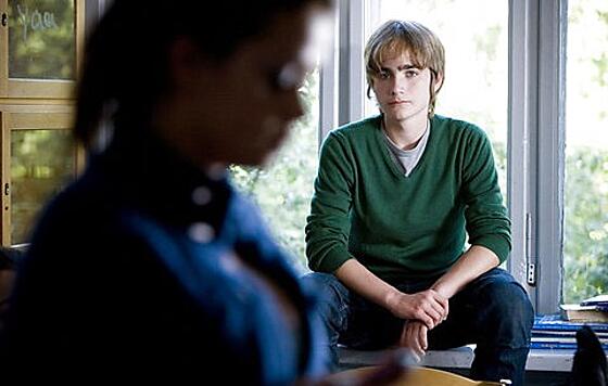 layout image (to proper size of the container)