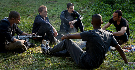 layout image (to proper size of the container)