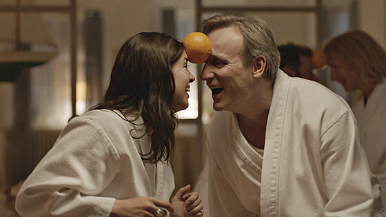 layout image (to proper size of the container)