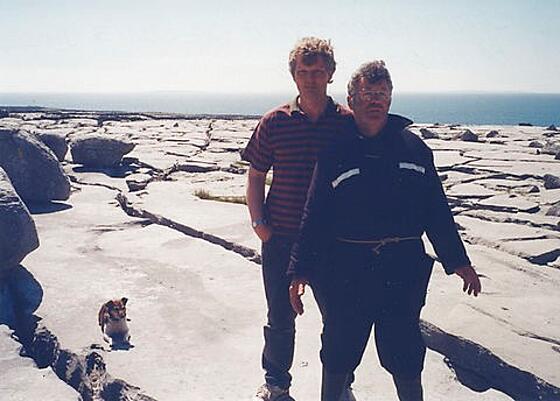 layout image (to proper size of the container)