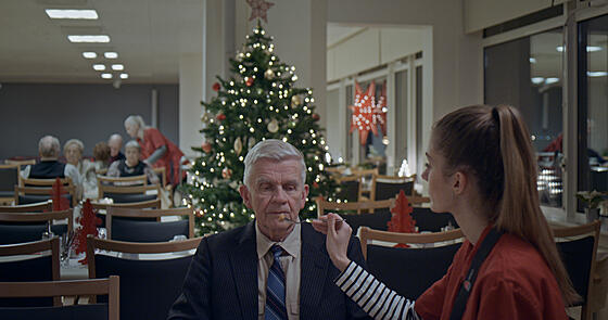 layout image (to proper size of the container)