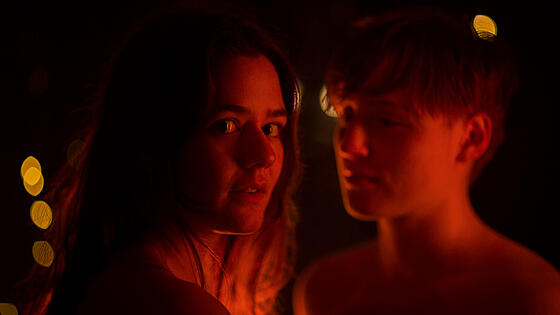 layout image (to proper size of the container)