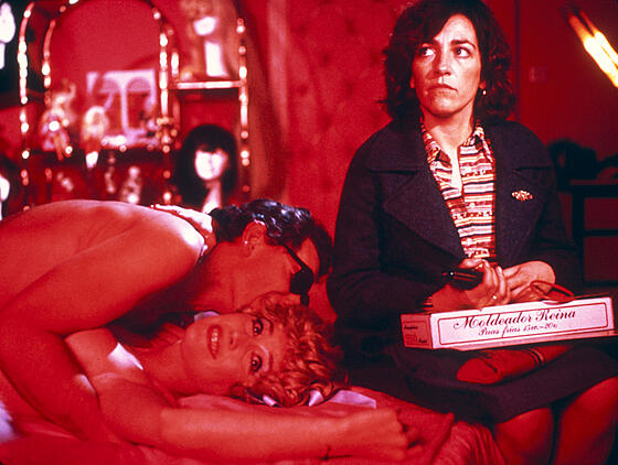 layout image (to proper size of the container)