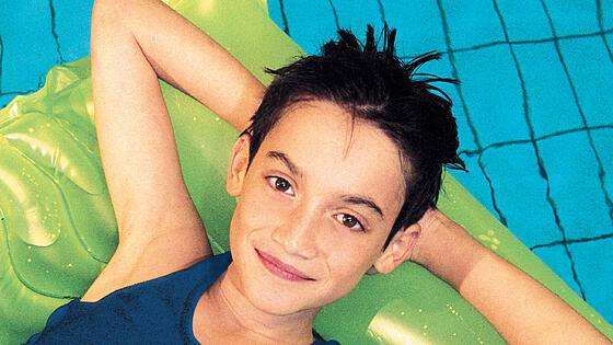 layout image (to proper size of the container)