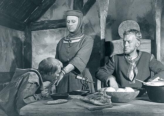 layout image (to proper size of the container)