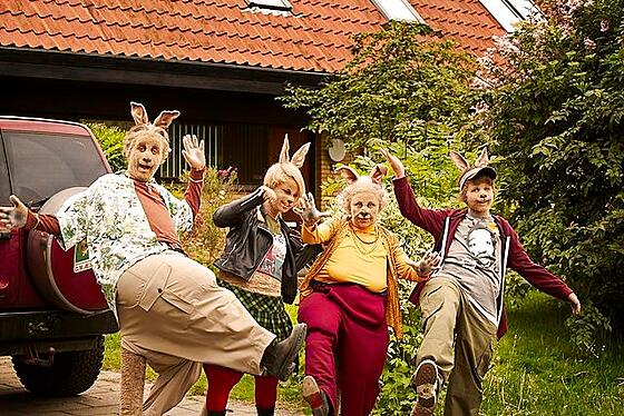 layout image (to proper size of the container)