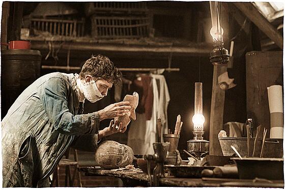 layout image (to proper size of the container)