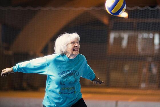 layout image (to proper size of the container)