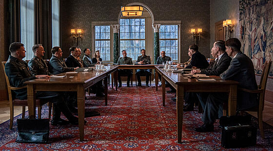 layout image (to proper size of the container)