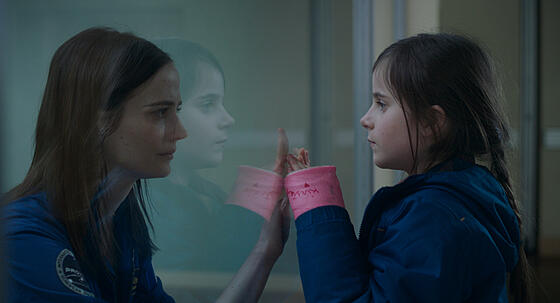 layout image (to proper size of the container)