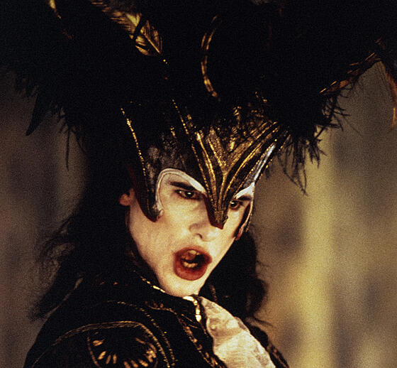 layout image (to proper size of the container)