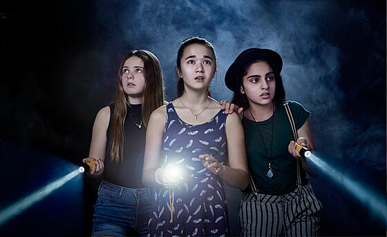 layout image (to proper size of the container)