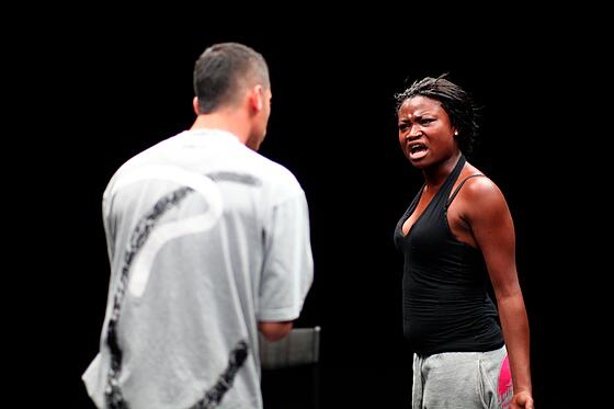 layout image (to proper size of the container)