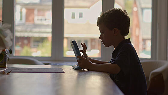 layout image (to proper size of the container)