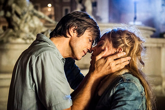 layout image (to proper size of the container)