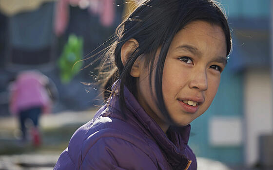 layout image (to proper size of the container)