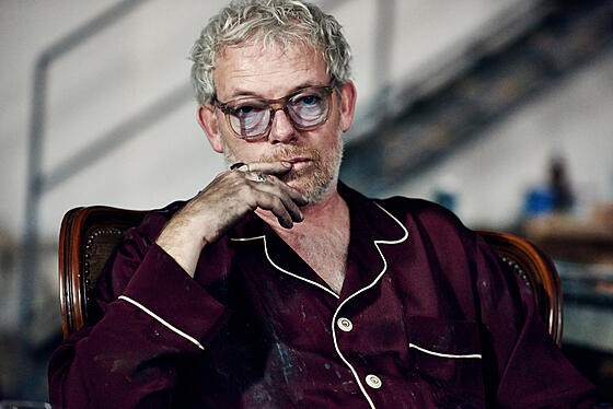 layout image (to proper size of the container)