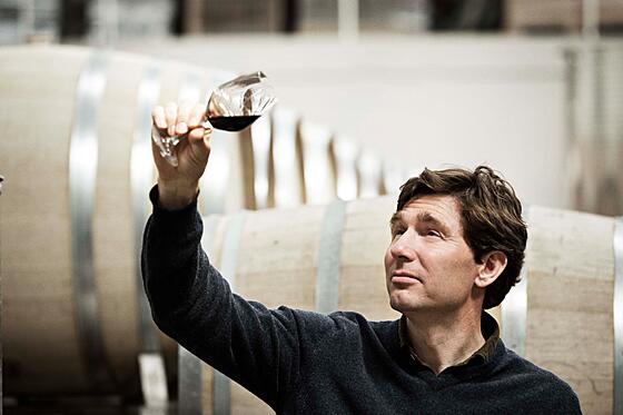 layout image (to proper size of the container)