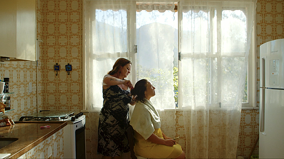 layout image (to proper size of the container)