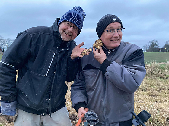 layout image (to proper size of the container)