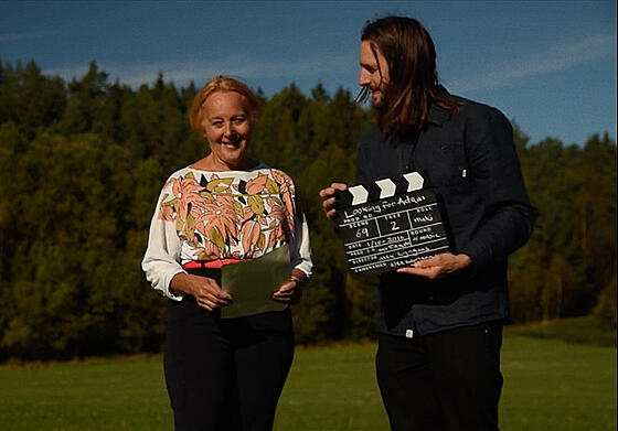 layout image (to proper size of the container)