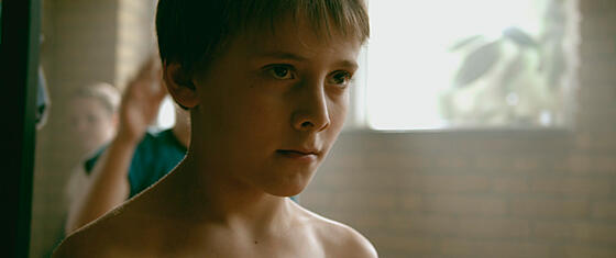 layout image (to proper size of the container)