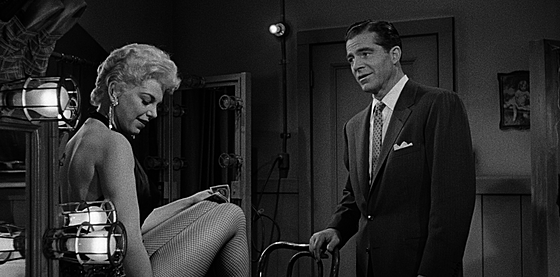 layout image (to proper size of the container)