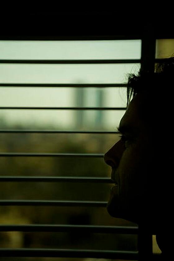 layout image (to proper size of the container)