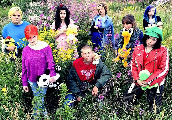 layout image (to proper size of the container)