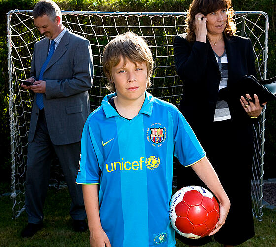 layout image (to proper size of the container)