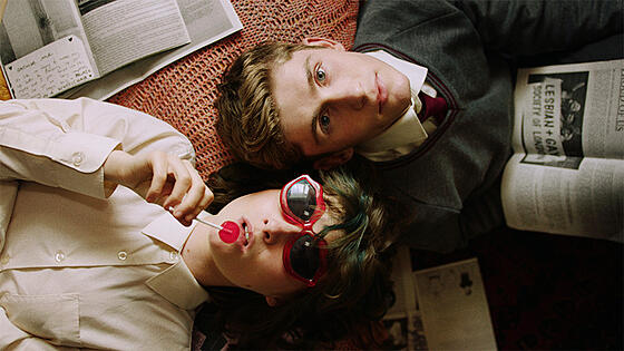 layout image (to proper size of the container)