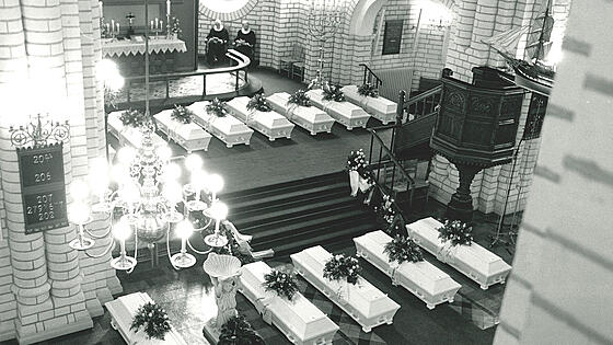 layout image (to proper size of the container)