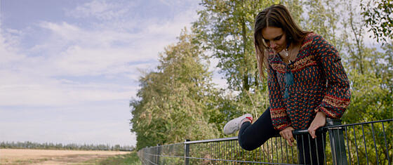 layout image (to proper size of the container)