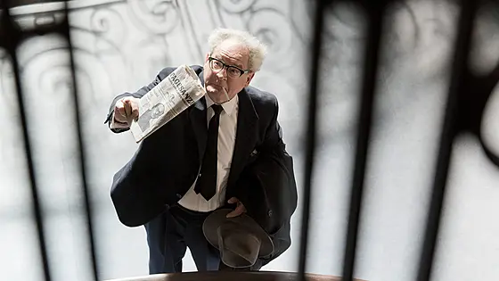 layout image (to proper size of the container)