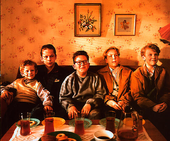 layout image (to proper size of the container)