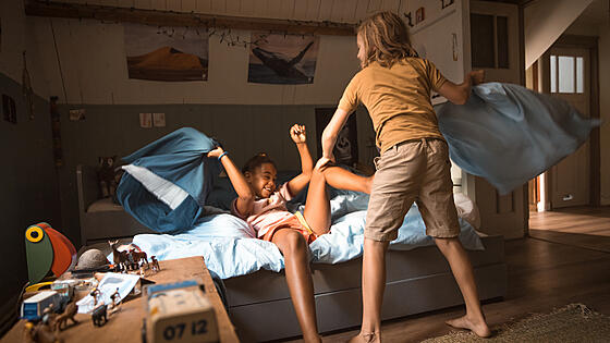 layout image (to proper size of the container)