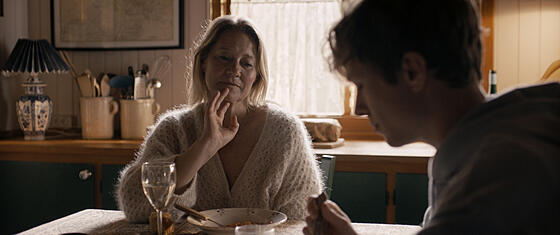 layout image (to proper size of the container)