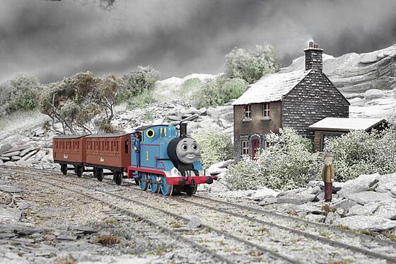 layout image (to proper size of the container)