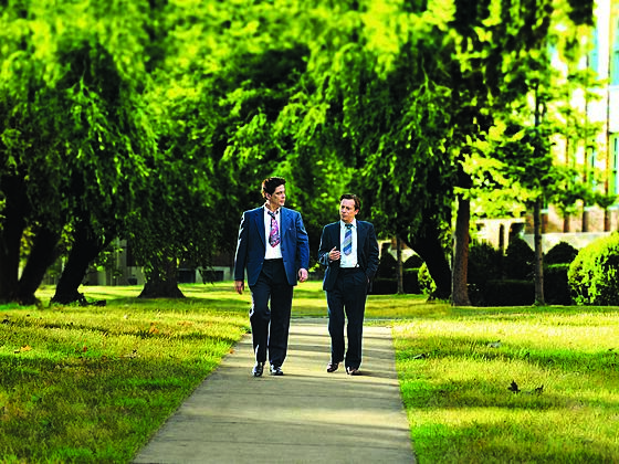 layout image (to proper size of the container)