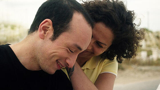 layout image (to proper size of the container)